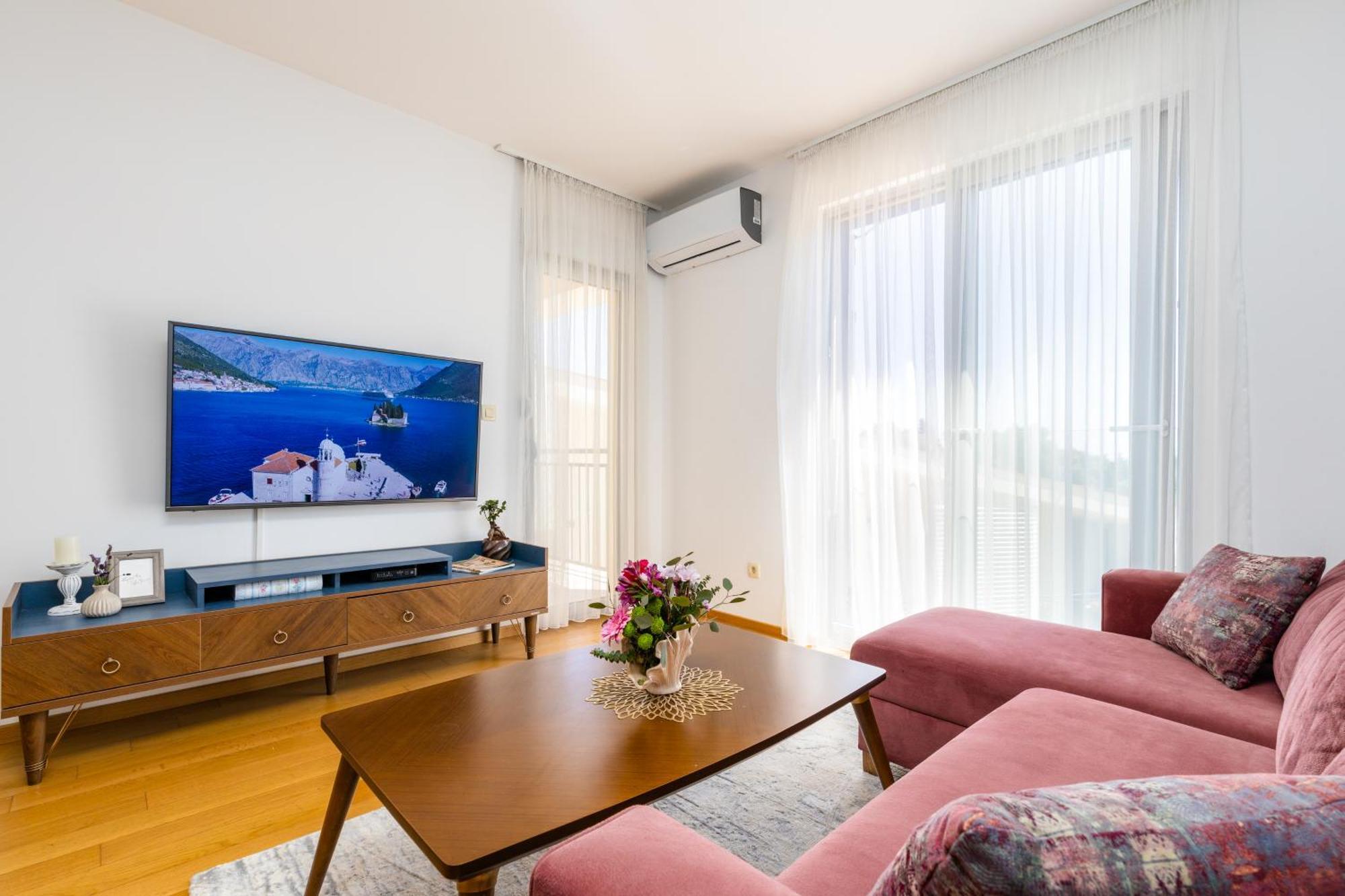 Apart Hotel M S Katunjanin Herceg Novi Exterior photo
