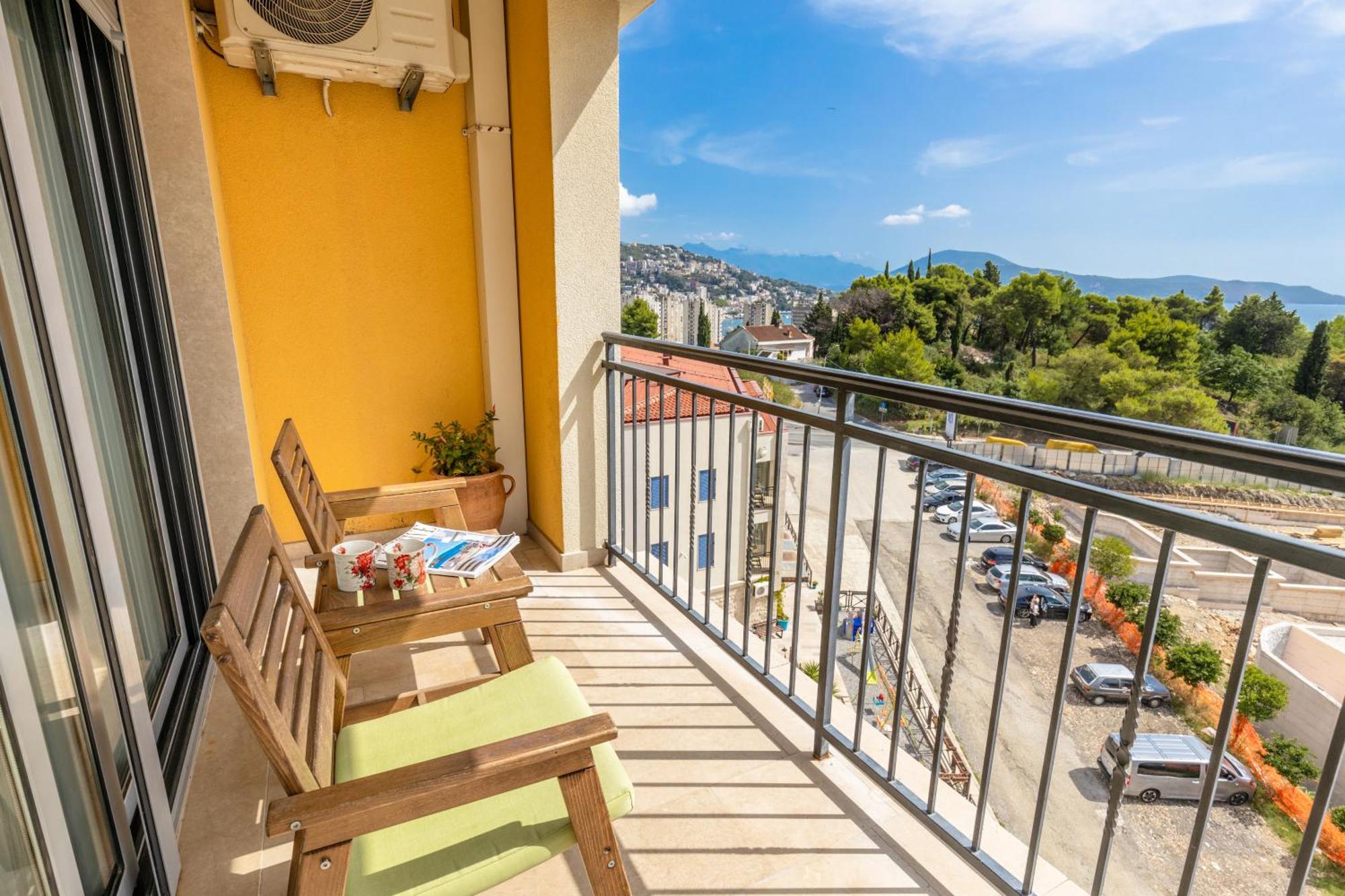 Apart Hotel M S Katunjanin Herceg Novi Exterior photo
