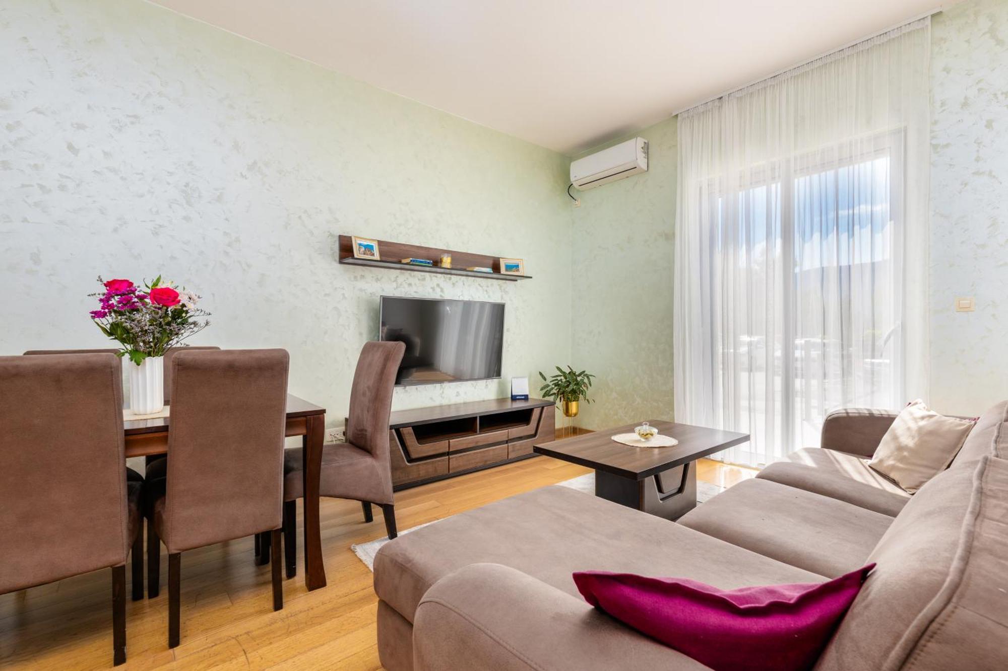 Apart Hotel M S Katunjanin Herceg Novi Exterior photo